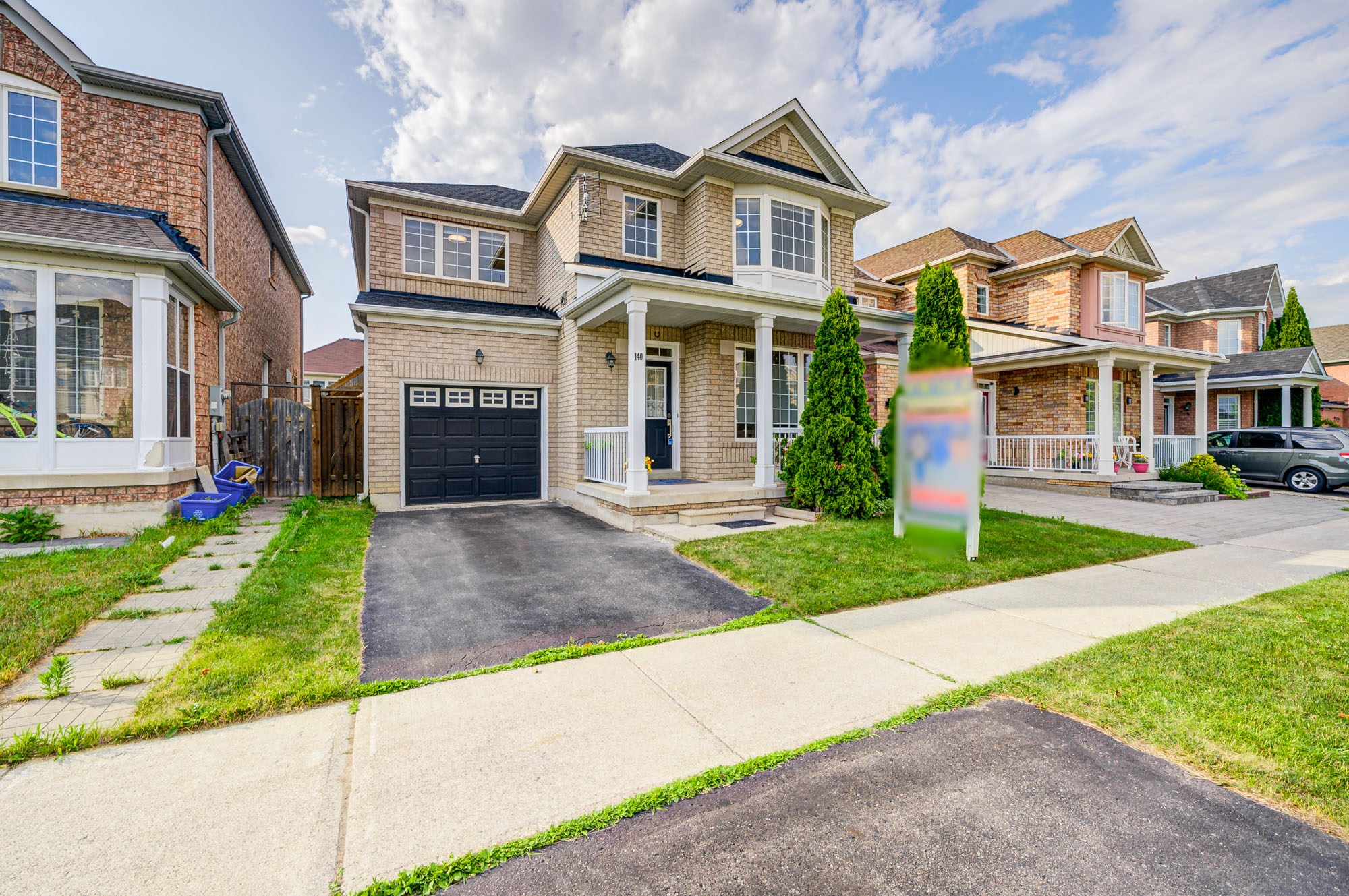 Canada, 4 Bedrooms Bedrooms, ,4 BathroomsBathrooms,Detached House,Features Listing,2209