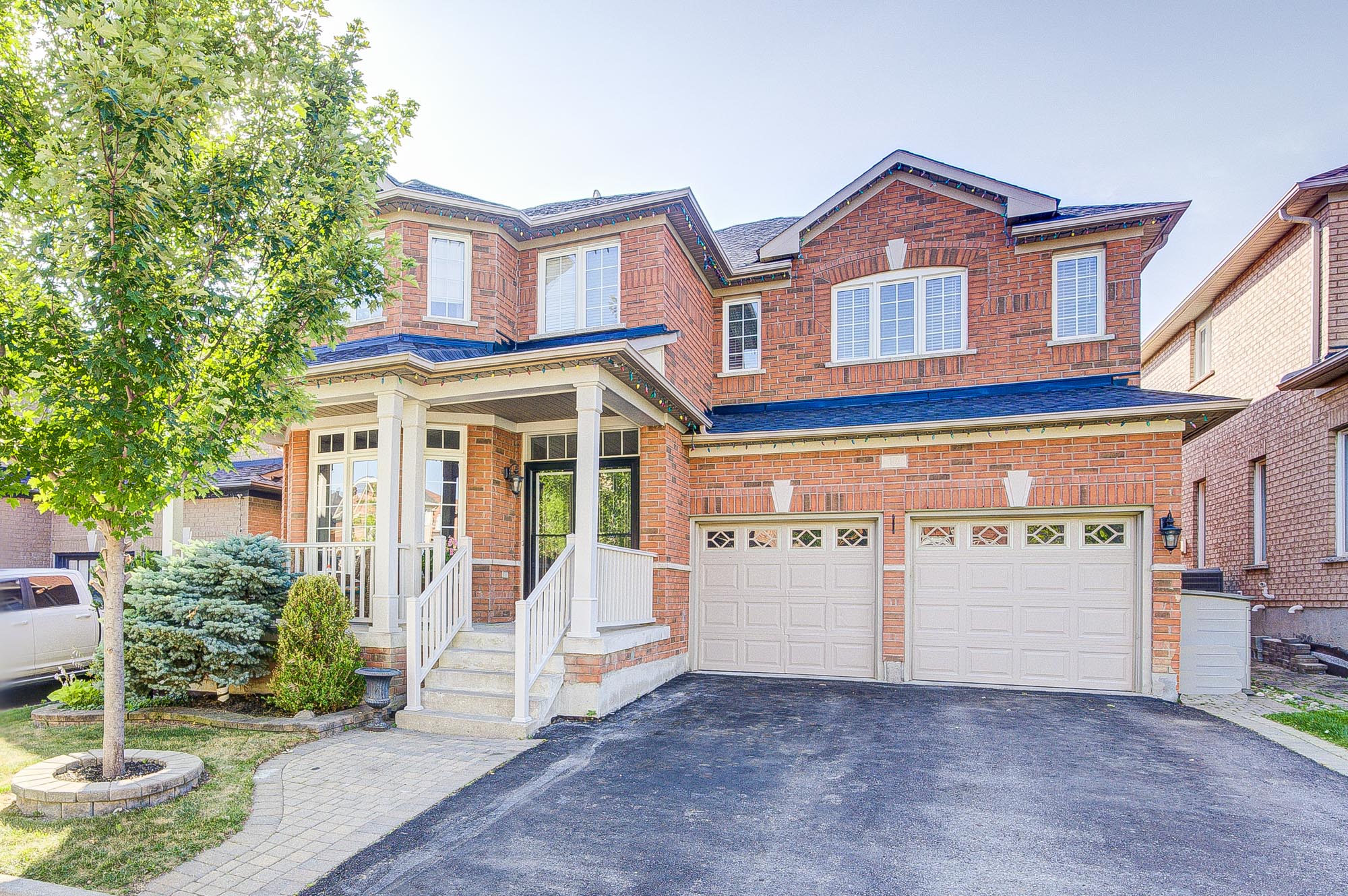 Canada, 4 Bedrooms Bedrooms, ,4 BathroomsBathrooms,Detached House,Features Listing,2226