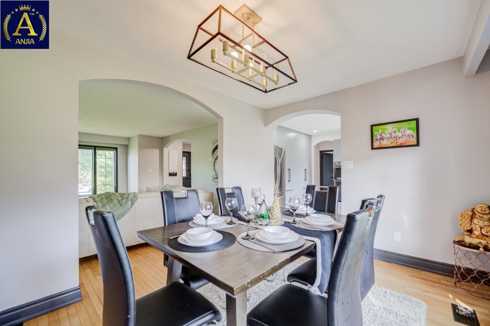 Canada, 4 Bedrooms Bedrooms, ,4 BathroomsBathrooms,Detached House,Features Listing,2237