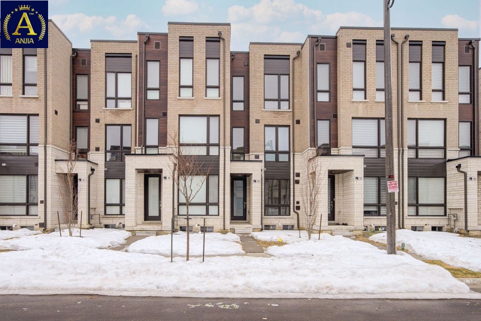 Canada, 3 Bedrooms Bedrooms, ,4 BathroomsBathrooms,Townhouse,Features Listing,2241