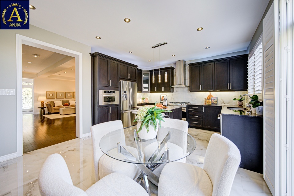 加拿大, 5 卧室 卧室, ,6 浴室浴室,独立屋,Features Listing,2254