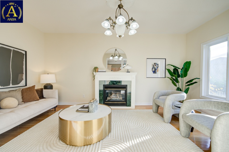 Canada, 5 Bedrooms Bedrooms, ,4 BathroomsBathrooms,Detached House,Features Listing,2271