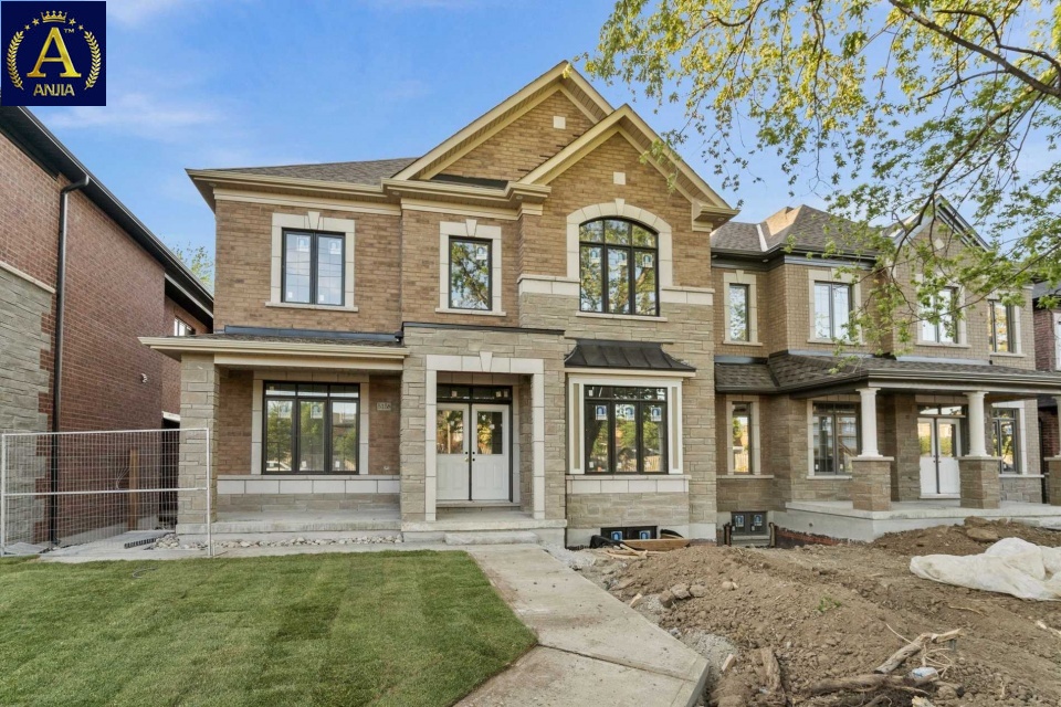 Canada, 4 Bedrooms Bedrooms, ,4 BathroomsBathrooms,Detached House,Features Listing,2308