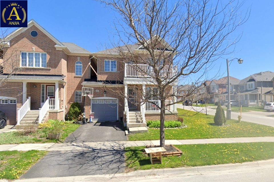 Canada, 4 Bedrooms Bedrooms, ,3 BathroomsBathrooms,Link,Features Listing,2317