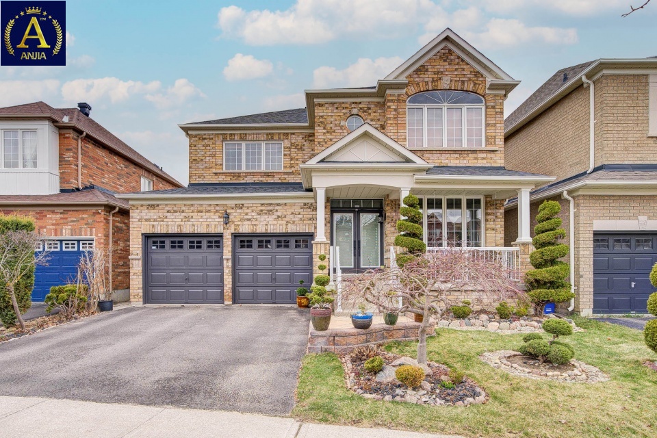 Canada, 4 Bedrooms Bedrooms, ,3 BathroomsBathrooms,Detached House,Features Listing,2318