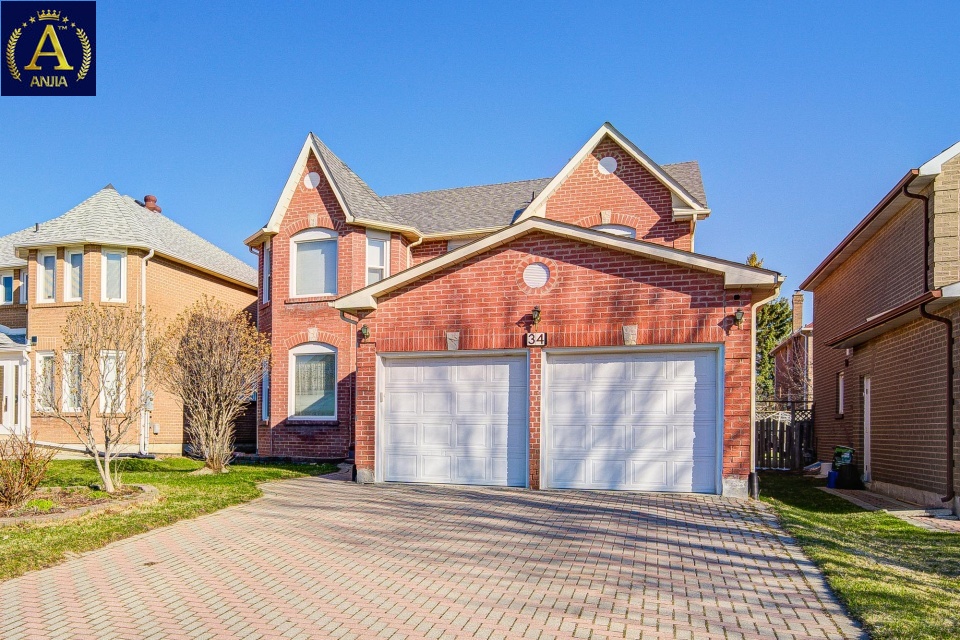 Canada, 6 Bedrooms Bedrooms, ,4 BathroomsBathrooms,Detached House,Features Listing,2326