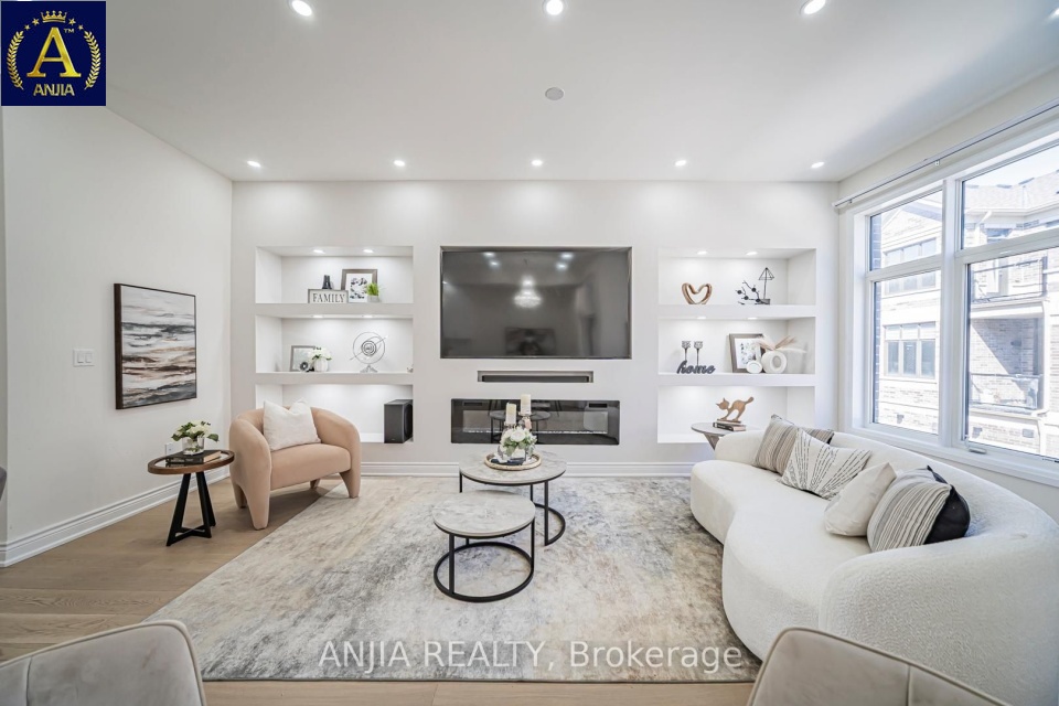 Canada, 4 Bedrooms Bedrooms, ,3 BathroomsBathrooms,Townhouse,Features Listing,2328