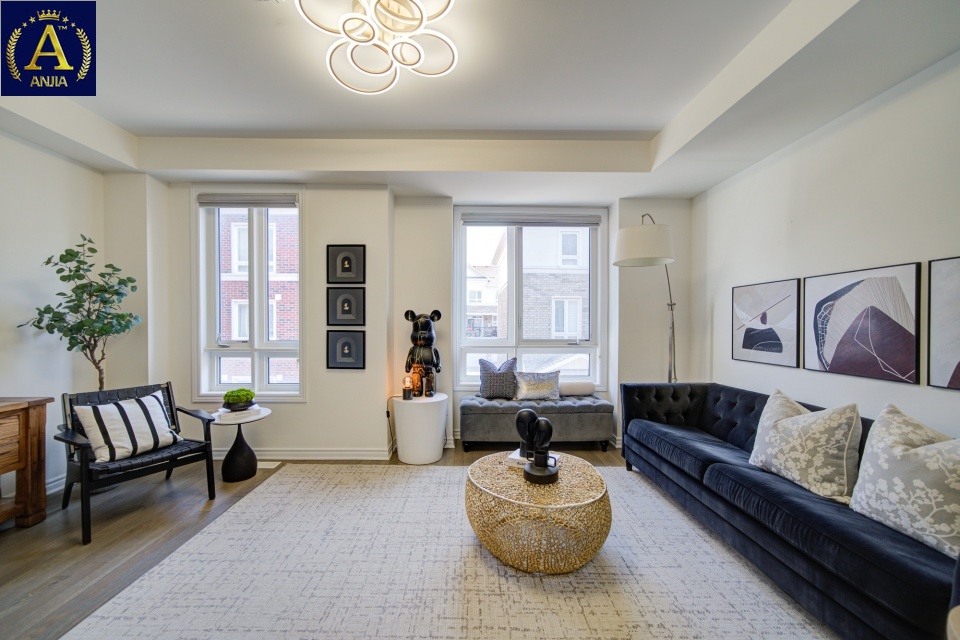 Canada, 4 Bedrooms Bedrooms, ,3 BathroomsBathrooms,Townhouse,Features Listing,2329