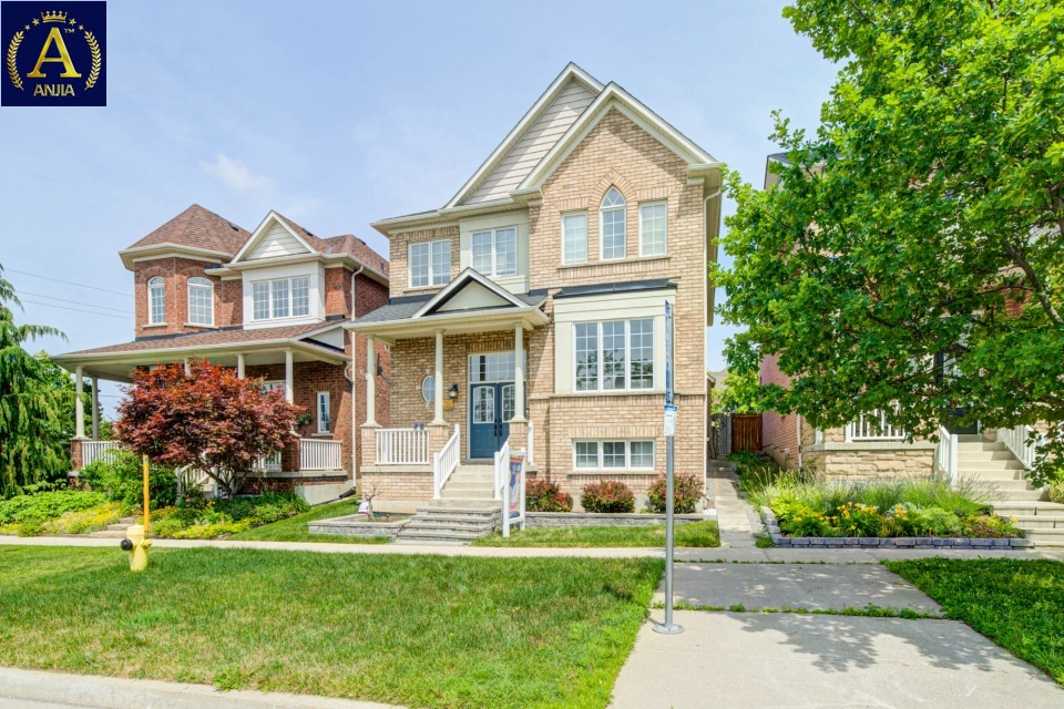 43 Manley Ave, Ontario, Canada, 4 Bedrooms Bedrooms, 6 Rooms Rooms,5 BathroomsBathrooms,Detached House,Features Listing,Manley,2347